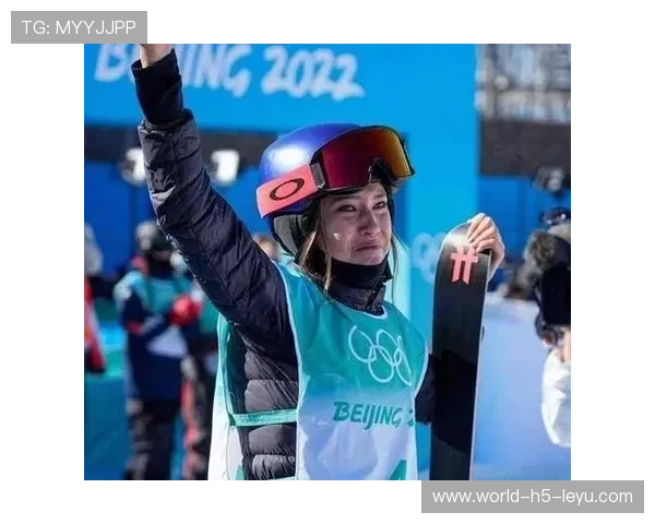 谷爱凌冰雪赛季预赛夺魁,伤后首场完美发挥致敬米兰冬奥 谷爱凌冰雪赛季预赛夺魁,伤后首场完美发挥致敬米兰冬奥