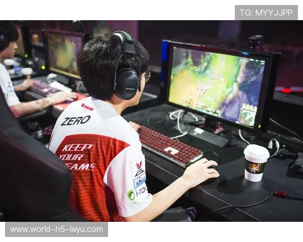 分析电竞选手中长距离移动与微操的肌肉记忆训练